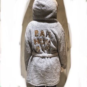 Unique Pre-Owned Short Plush Robe “Bah Hum Bug” Size Large by Roudelain